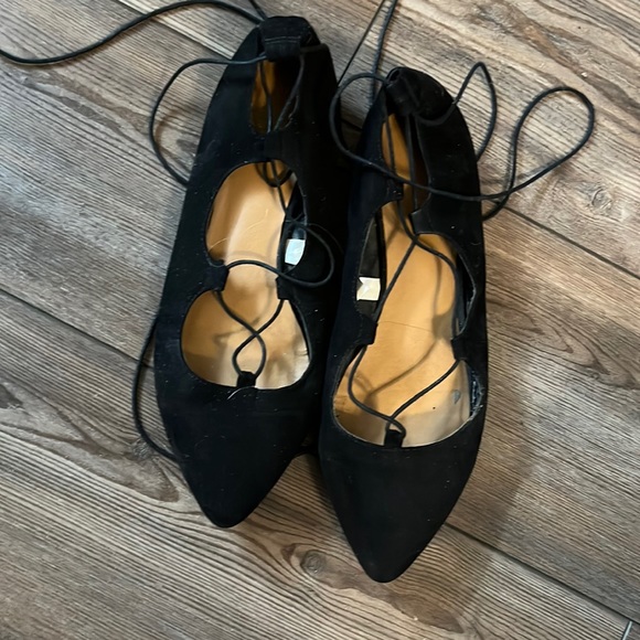 Mossimo Laced Flats - Picture 1 of 4